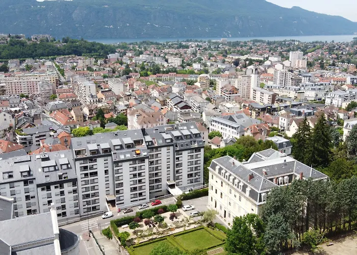 Des Eaux Szálloda 3*